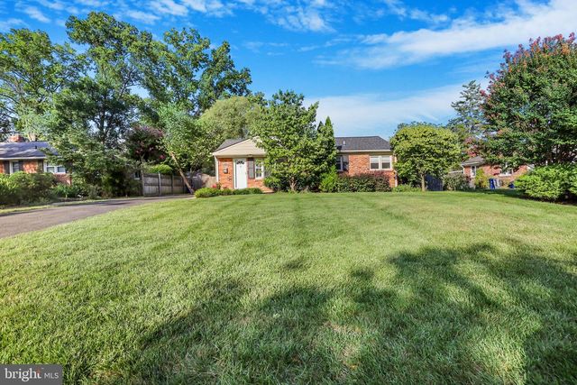 8011 JACKSON RD, Alexandria, VA 22308