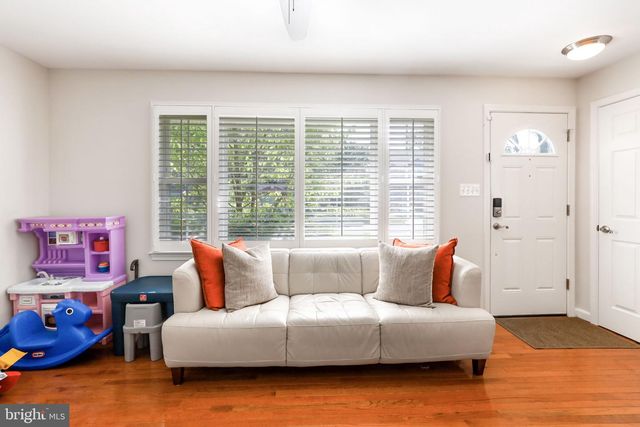 8011 JACKSON RD, Alexandria, VA 22308