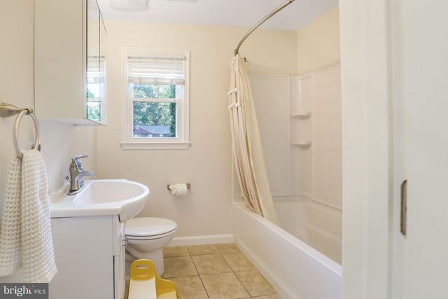 8011 JACKSON RD, Alexandria, VA 22308