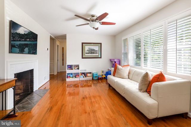 8011 JACKSON RD, Alexandria, VA 22308