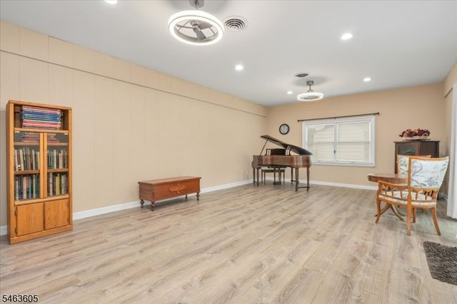 235 5th Ave, Garwood Boro, NJ 07027