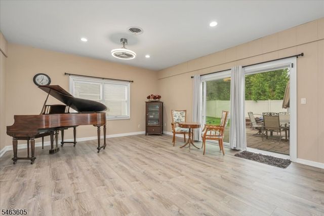 235 5th Ave, Garwood Boro, NJ 07027