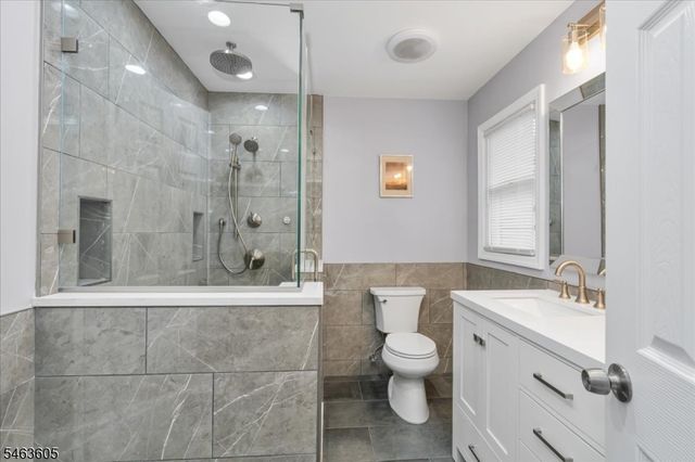 235 5th Ave, Garwood Boro, NJ 07027
