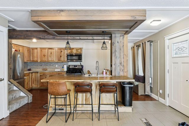 112704 Hundertmark Road, Chaska, MN 55318