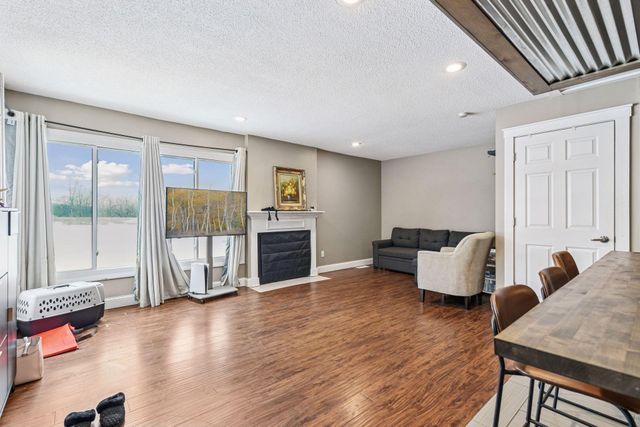 112704 Hundertmark Road, Chaska, MN 55318