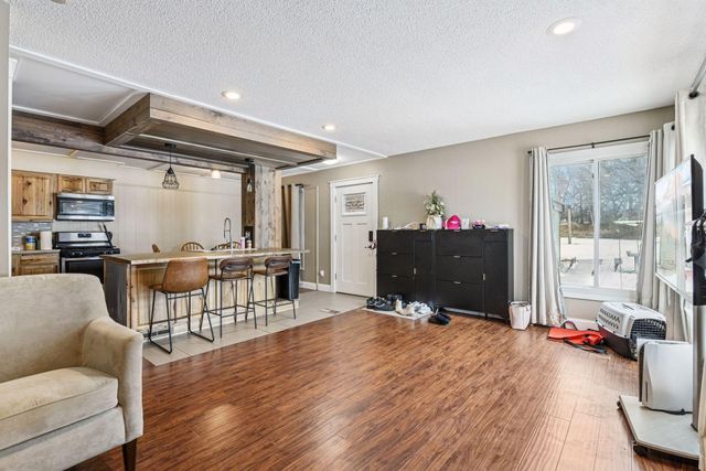 112704 Hundertmark Road, Chaska, MN 55318