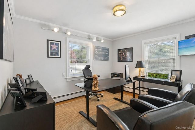 1 Huntington Bay Road, Huntington, NY 11743