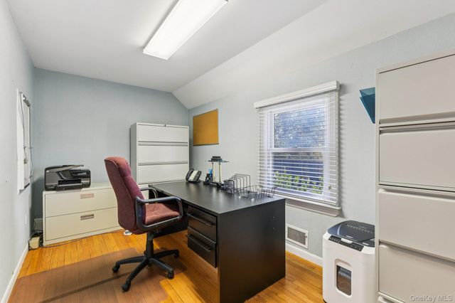 1 Huntington Bay Road, Huntington, NY 11743