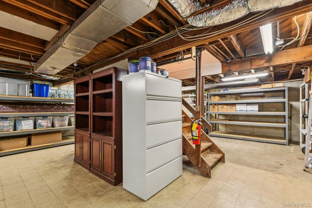 1 Huntington Bay Road, Huntington, NY 11743