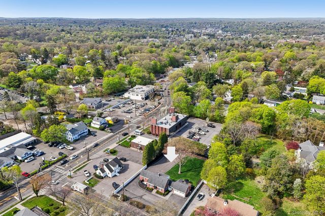 1 Huntington Bay Road, Huntington, NY 11743