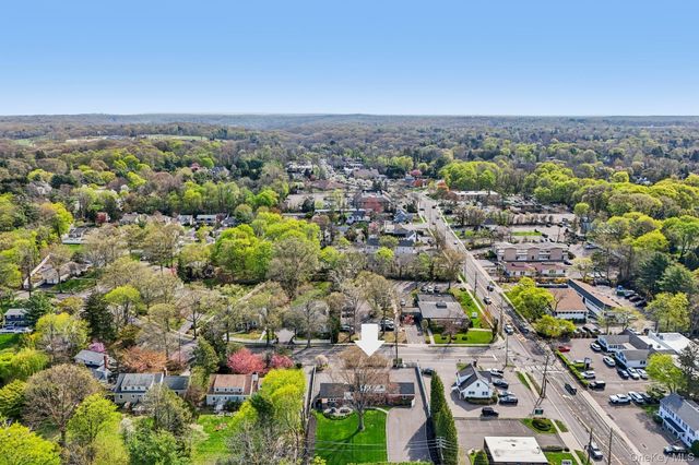 1 Huntington Bay Road, Huntington, NY 11743