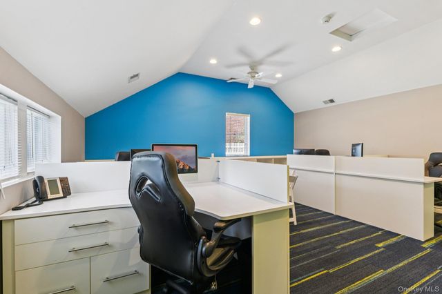 1 Huntington Bay Road, Huntington, NY 11743