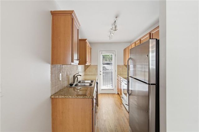 48 Peachtree Avenue, Atlanta, GA 30305