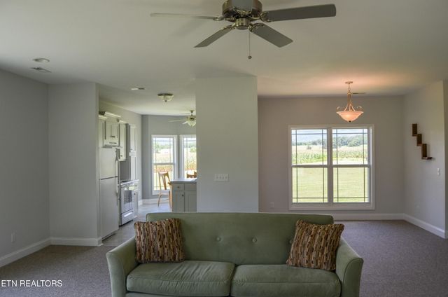 241 Terry Rd, Pikeville, TN 37367