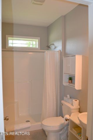 241 Terry Rd, Pikeville, TN 37367