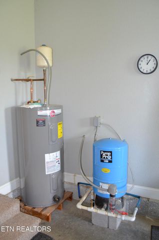 241 Terry Rd, Pikeville, TN 37367