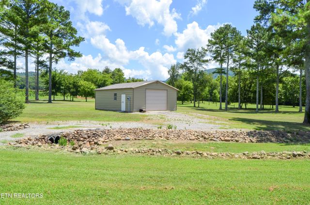 241 Terry Rd, Pikeville, TN 37367