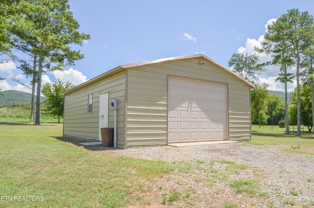 241 Terry Rd, Pikeville, TN 37367