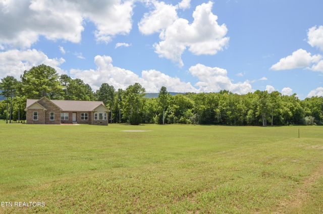 241 Terry Rd, Pikeville, TN 37367