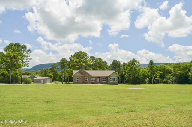241 Terry Rd, Pikeville, TN 37367