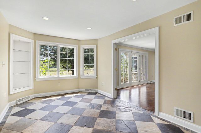 4097 WREN RD, Thomasville, PA 17364