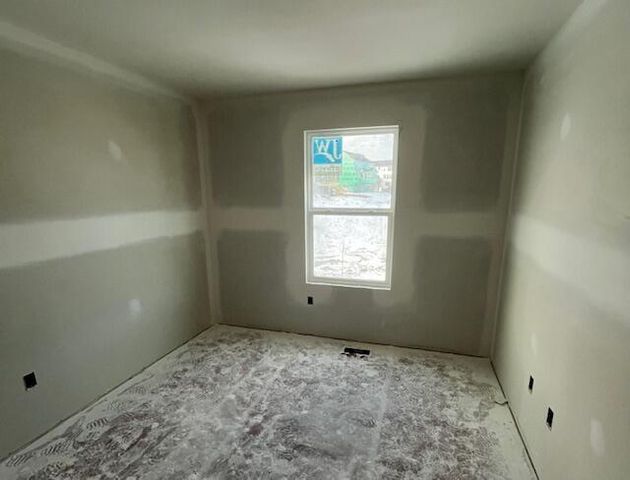 675 Elstar Drive NE, Rockford, MI 49341