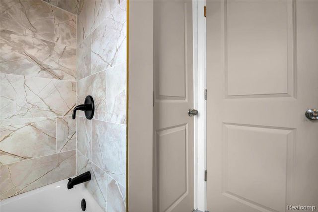 18910 Coyle Street, Detroit, MI 48235