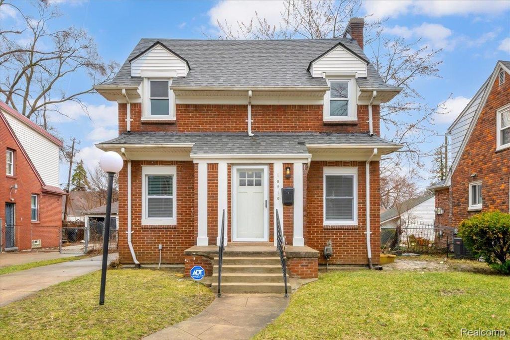 18910 Coyle Street, Detroit, MI 48235