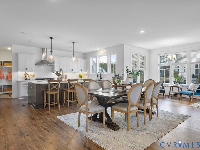 18525 Cove Creek Dr, Moseley, VA 23120
