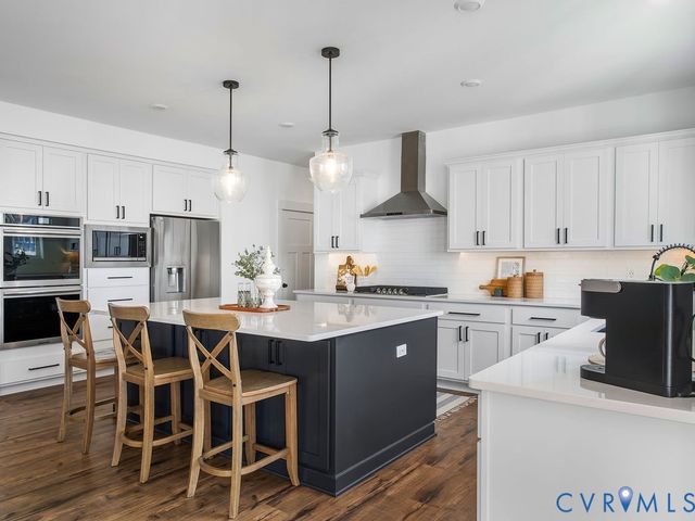 18525 Cove Creek Dr, Moseley, VA 23120