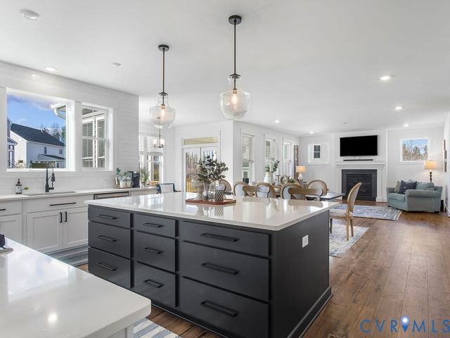18525 Cove Creek Dr, Moseley, VA 23120