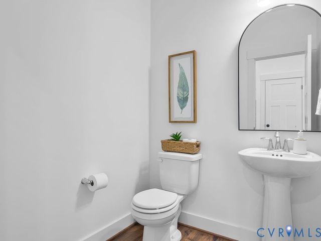 18525 Cove Creek Dr, Moseley, VA 23120