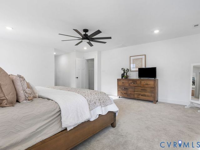 18525 Cove Creek Dr, Moseley, VA 23120