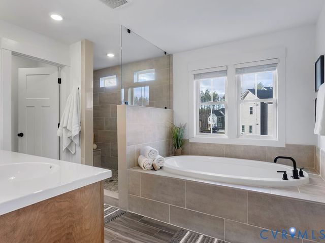 18525 Cove Creek Dr, Moseley, VA 23120