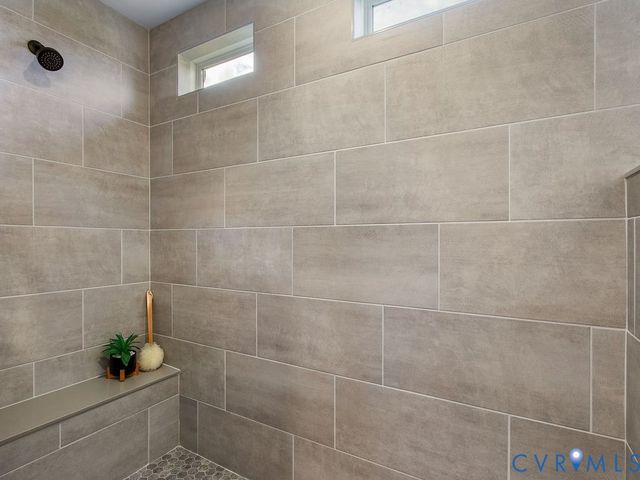 18525 Cove Creek Dr, Moseley, VA 23120