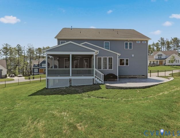 18525 Cove Creek Dr, Moseley, VA 23120