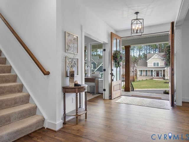 18525 Cove Creek Dr, Moseley, VA 23120