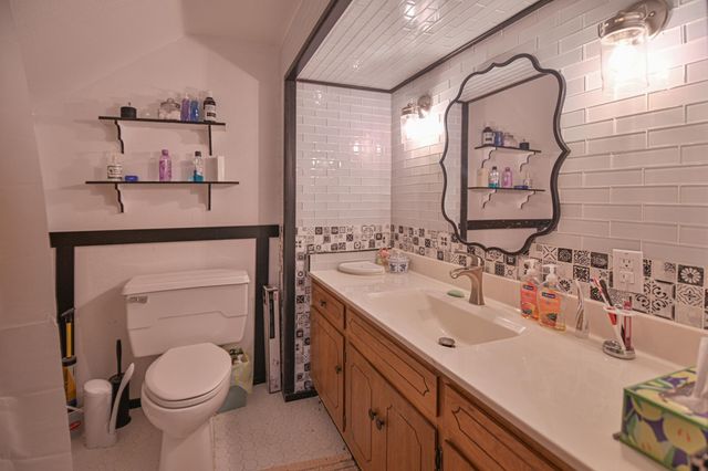 119 1st Avenue NW, Mayville, ND 58257