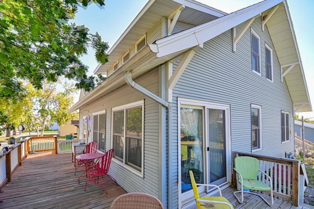 119 1st Avenue NW, Mayville, ND 58257