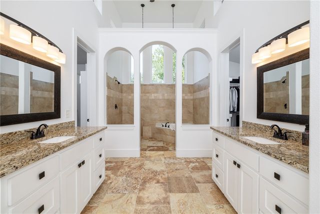 203 Cascade Circle, Cave Springs, AR 72718
