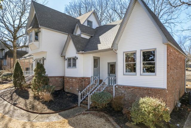 5113 North Hills Blvd Road, North Little Rock, AR 72116