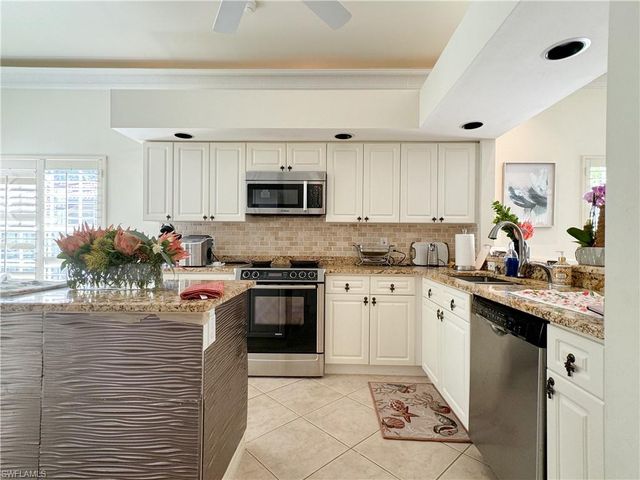 152 Napa Ridge WAY, Naples, FL 34119