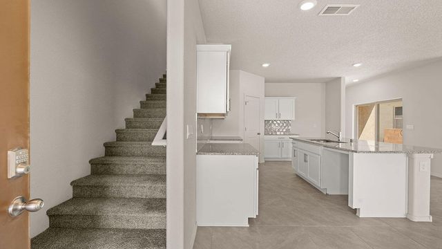 6044 Gilpin Drive SE, Albuquerque, NM 87106