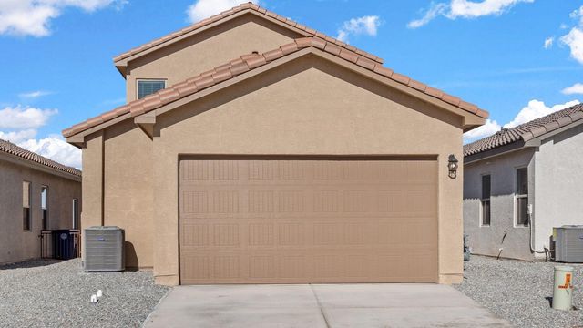 6044 Gilpin Drive SE, Albuquerque, NM 87106