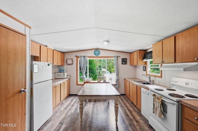 368 Little Dry Run Road, Butler, TN 37640
