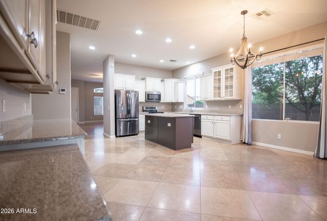 8202 S 34TH Drive, Laveen, AZ 85339