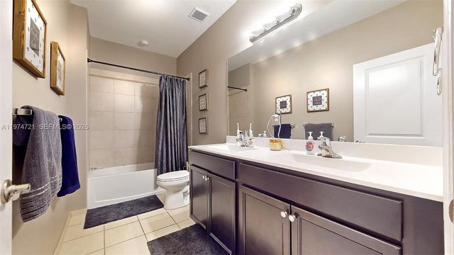 154 SE 23rd Ter, Homestead, FL 33033