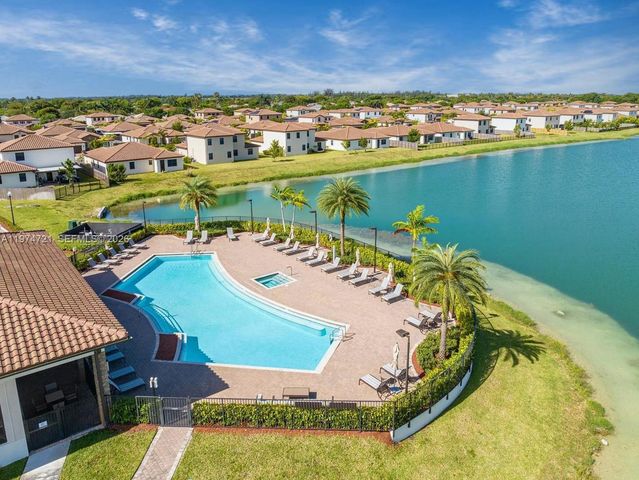 154 SE 23rd Ter, Homestead, FL 33033