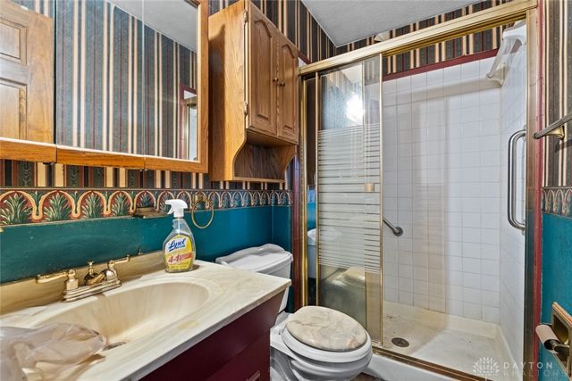 420 Clearcreek Franklin Road, Springboro, OH 45066