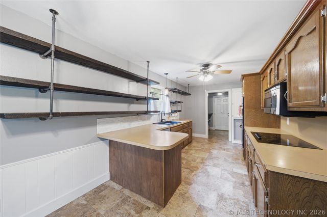 1416 S Chestnut Avenue, Broken Arrow, OK 74012